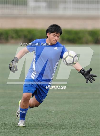 Thumbnail 1 in Santiago vs Saddleback (Hawks Invitational) photogallery.