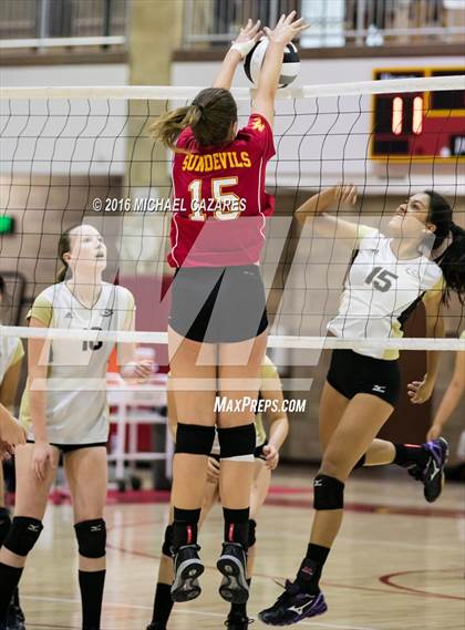 Thumbnail 2 in Olympian vs. Mt. Carmel (CIF SDS Division II Championship) photogallery.