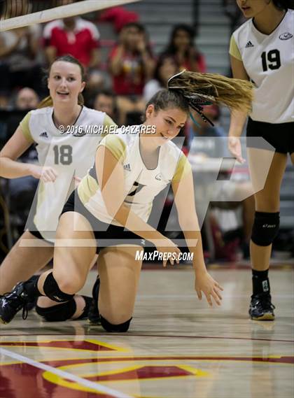 Thumbnail 3 in Olympian vs. Mt. Carmel (CIF SDS Division II Championship) photogallery.