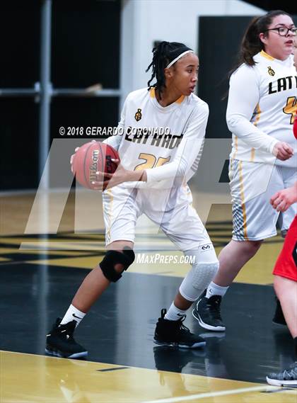 Thumbnail 3 in Ripon vs Lathrop (CIF SJS D4 Playoff) photogallery.