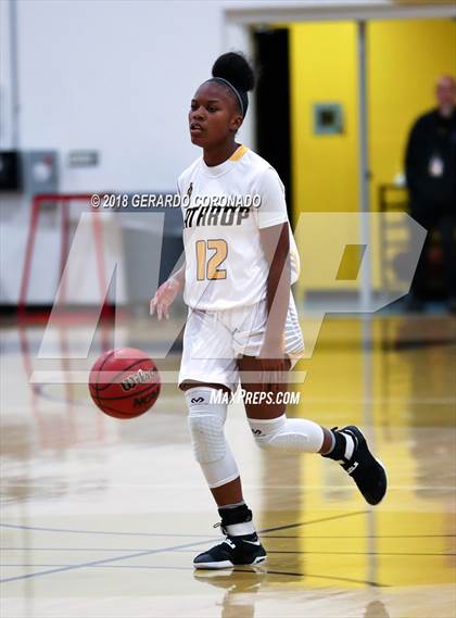 Thumbnail 3 in Ripon vs Lathrop (CIF SJS D4 Playoff) photogallery.