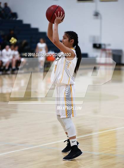 Thumbnail 2 in Ripon vs Lathrop (CIF SJS D4 Playoff) photogallery.