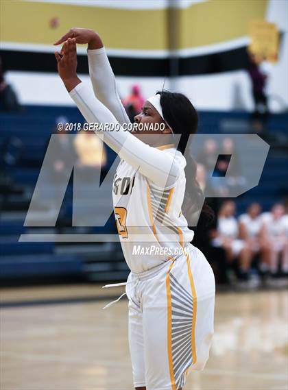 Thumbnail 1 in Ripon vs Lathrop (CIF SJS D4 Playoff) photogallery.