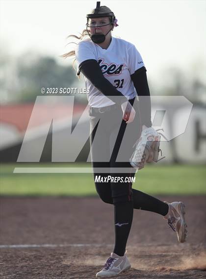 Thumbnail 3 in Circleville @ Amanda-Clearcreek photogallery.