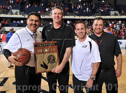 Thumbnail 1 in Mater Dei vs. Etiwanda (CIF SS DIV 1AA Final) photogallery.