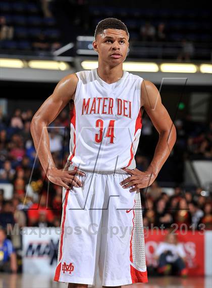 Thumbnail 2 in Mater Dei vs. Etiwanda (CIF SS DIV 1AA Final) photogallery.