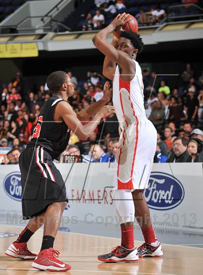 Thumbnail 2 in Mater Dei vs. Etiwanda (CIF SS DIV 1AA Final) photogallery.