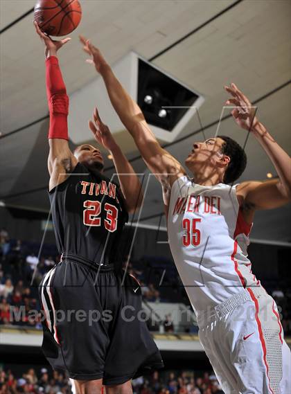 Thumbnail 1 in Mater Dei vs. Etiwanda (CIF SS DIV 1AA Final) photogallery.