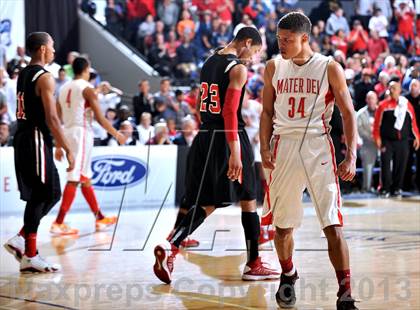 Thumbnail 3 in Mater Dei vs. Etiwanda (CIF SS DIV 1AA Final) photogallery.