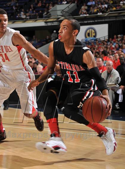 Thumbnail 1 in Mater Dei vs. Etiwanda (CIF SS DIV 1AA Final) photogallery.