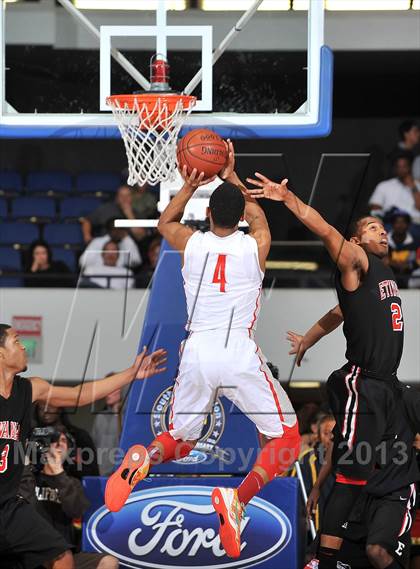 Thumbnail 2 in Mater Dei vs. Etiwanda (CIF SS DIV 1AA Final) photogallery.