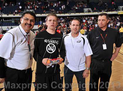 Thumbnail 1 in Mater Dei vs. Etiwanda (CIF SS DIV 1AA Final) photogallery.