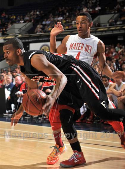 Thumbnail 2 in Mater Dei vs. Etiwanda (CIF SS DIV 1AA Final) photogallery.