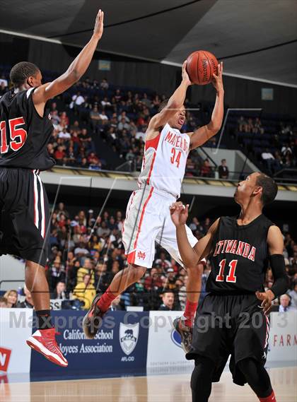 Thumbnail 1 in Mater Dei vs. Etiwanda (CIF SS DIV 1AA Final) photogallery.