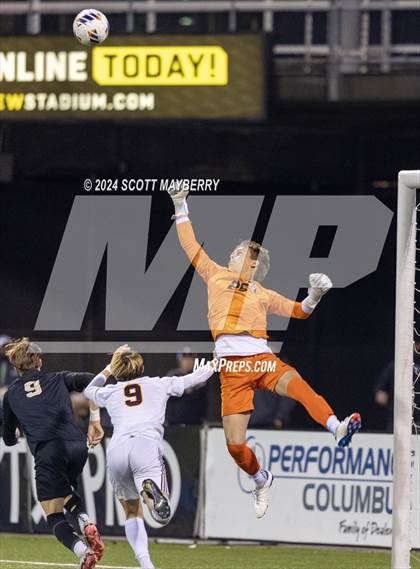 Thumbnail 3 in New Albany vs. Walsh Jesuit (OHSAA Division II Final) photogallery.