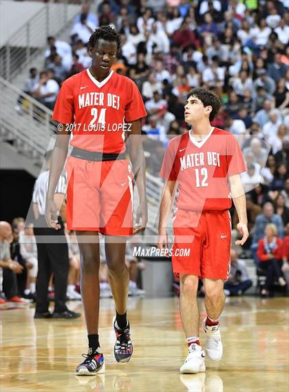Thumbnail 2 in Mater Dei @ Bishop Montgomery (CIF Open DIV Southern Regional Final) photogallery.