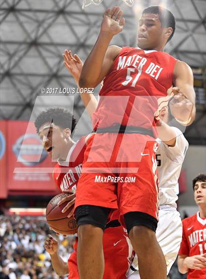 Thumbnail 1 in Mater Dei @ Bishop Montgomery (CIF Open DIV Southern Regional Final) photogallery.