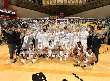 Thumbnail 1 in Mater Dei @ Bishop Montgomery (CIF Open DIV Southern Regional Final) photogallery.