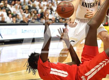 Thumbnail 3 in Mater Dei @ Bishop Montgomery (CIF Open DIV Southern Regional Final) photogallery.