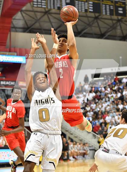 Thumbnail 1 in Mater Dei @ Bishop Montgomery (CIF Open DIV Southern Regional Final) photogallery.