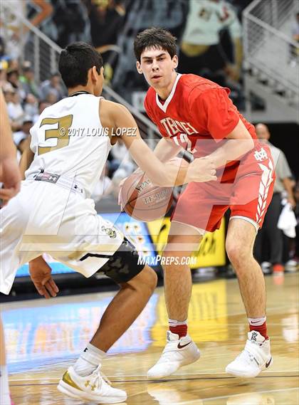 Thumbnail 2 in Mater Dei @ Bishop Montgomery (CIF Open DIV Southern Regional Final) photogallery.