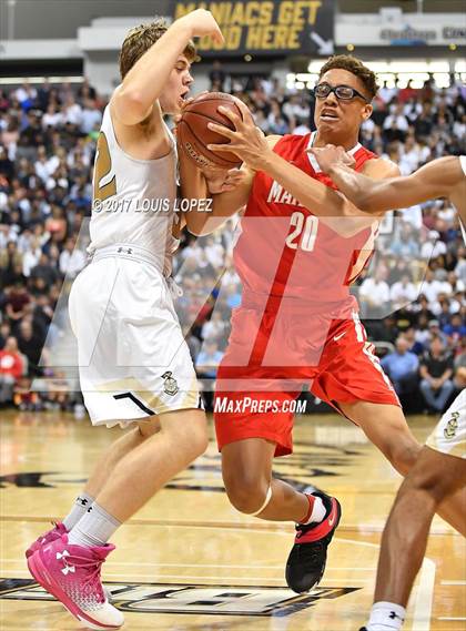 Thumbnail 2 in Mater Dei @ Bishop Montgomery (CIF Open DIV Southern Regional Final) photogallery.
