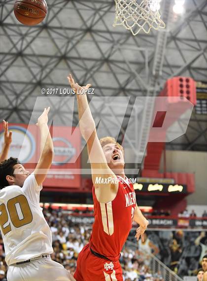 Thumbnail 1 in Mater Dei @ Bishop Montgomery (CIF Open DIV Southern Regional Final) photogallery.