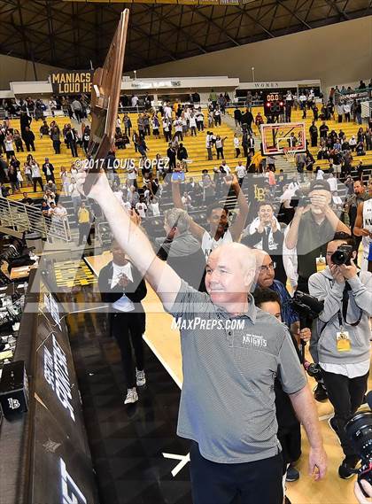 Thumbnail 3 in Mater Dei @ Bishop Montgomery (CIF Open DIV Southern Regional Final) photogallery.