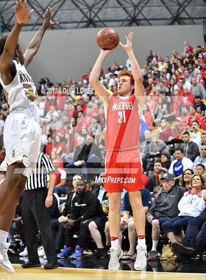 Thumbnail 3 in Mater Dei @ Bishop Montgomery (CIF Open DIV Southern Regional Final) photogallery.