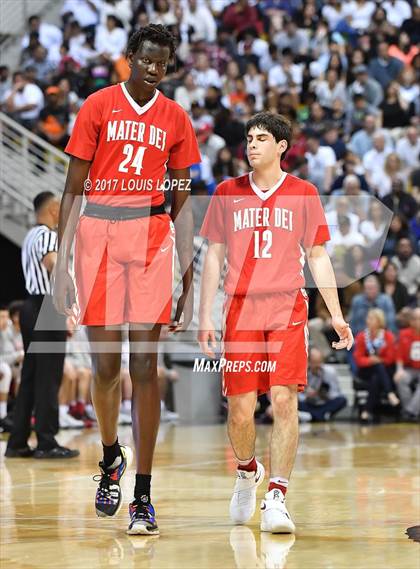 Thumbnail 3 in Mater Dei @ Bishop Montgomery (CIF Open DIV Southern Regional Final) photogallery.