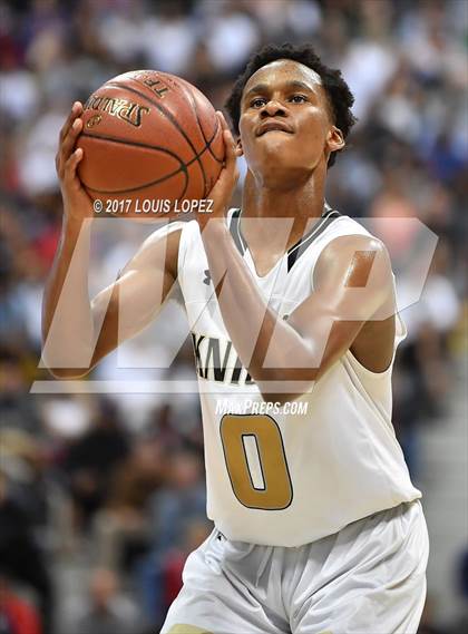Thumbnail 2 in Mater Dei @ Bishop Montgomery (CIF Open DIV Southern Regional Final) photogallery.