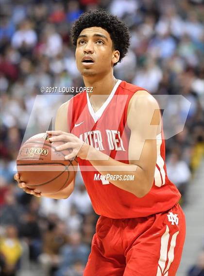 Thumbnail 3 in Mater Dei @ Bishop Montgomery (CIF Open DIV Southern Regional Final) photogallery.