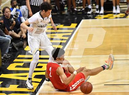 Thumbnail 3 in Mater Dei @ Bishop Montgomery (CIF Open DIV Southern Regional Final) photogallery.