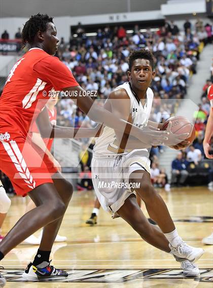 Thumbnail 1 in Mater Dei @ Bishop Montgomery (CIF Open DIV Southern Regional Final) photogallery.