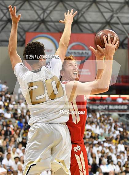 Thumbnail 1 in Mater Dei @ Bishop Montgomery (CIF Open DIV Southern Regional Final) photogallery.