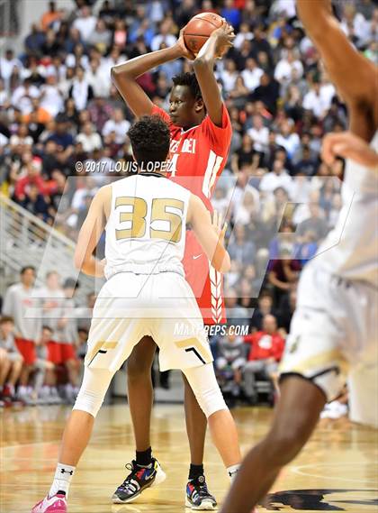 Thumbnail 3 in Mater Dei @ Bishop Montgomery (CIF Open DIV Southern Regional Final) photogallery.
