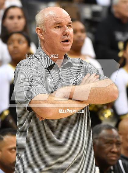 Thumbnail 3 in Mater Dei @ Bishop Montgomery (CIF Open DIV Southern Regional Final) photogallery.