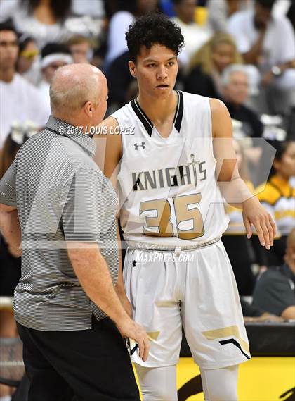 Thumbnail 2 in Mater Dei @ Bishop Montgomery (CIF Open DIV Southern Regional Final) photogallery.