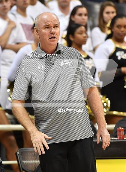 Thumbnail 1 in Mater Dei @ Bishop Montgomery (CIF Open DIV Southern Regional Final) photogallery.