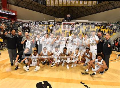 Thumbnail 1 in Mater Dei @ Bishop Montgomery (CIF Open DIV Southern Regional Final) photogallery.