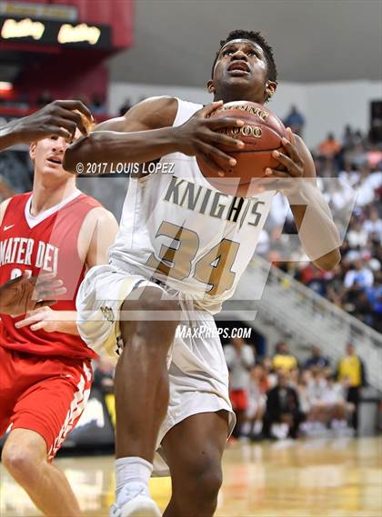 Thumbnail 1 in Mater Dei @ Bishop Montgomery (CIF Open DIV Southern Regional Final) photogallery.