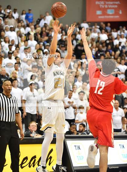 Thumbnail 1 in Mater Dei @ Bishop Montgomery (CIF Open DIV Southern Regional Final) photogallery.