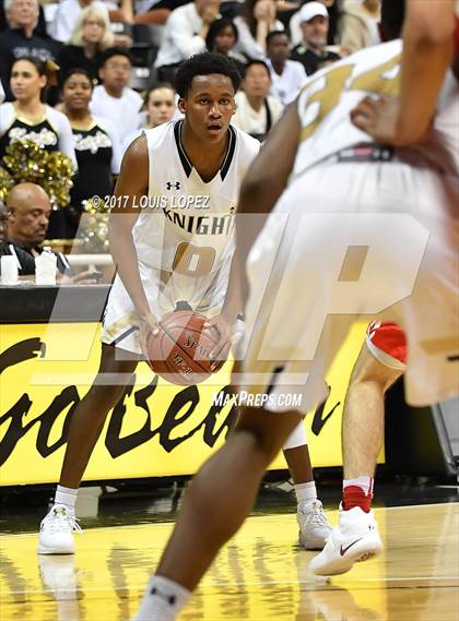 Thumbnail 3 in Mater Dei @ Bishop Montgomery (CIF Open DIV Southern Regional Final) photogallery.