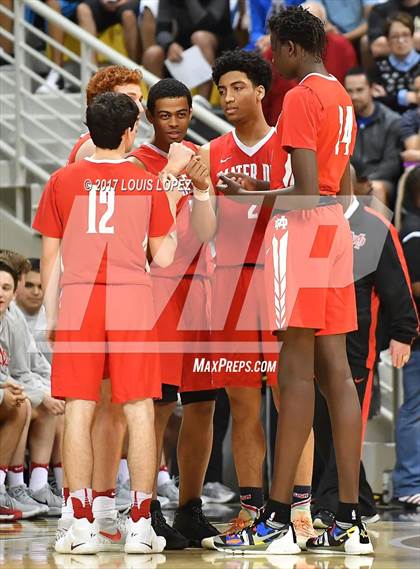 Thumbnail 2 in Mater Dei @ Bishop Montgomery (CIF Open DIV Southern Regional Final) photogallery.