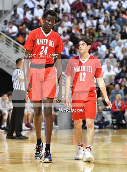 Thumbnail 2 in Mater Dei @ Bishop Montgomery (CIF Open DIV Southern Regional Final) photogallery.