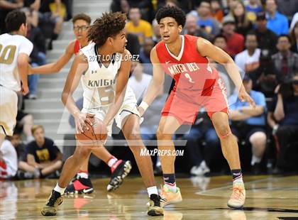 Thumbnail 2 in Mater Dei @ Bishop Montgomery (CIF Open DIV Southern Regional Final) photogallery.