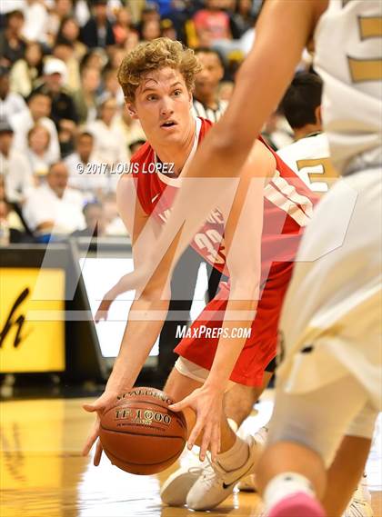 Thumbnail 1 in Mater Dei @ Bishop Montgomery (CIF Open DIV Southern Regional Final) photogallery.