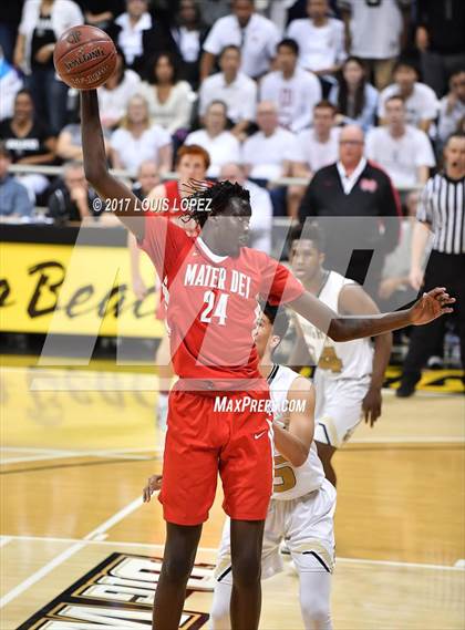 Thumbnail 1 in Mater Dei @ Bishop Montgomery (CIF Open DIV Southern Regional Final) photogallery.