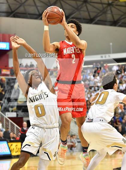 Thumbnail 2 in Mater Dei @ Bishop Montgomery (CIF Open DIV Southern Regional Final) photogallery.