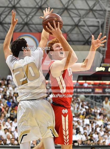 Thumbnail 2 in Mater Dei @ Bishop Montgomery (CIF Open DIV Southern Regional Final) photogallery.
